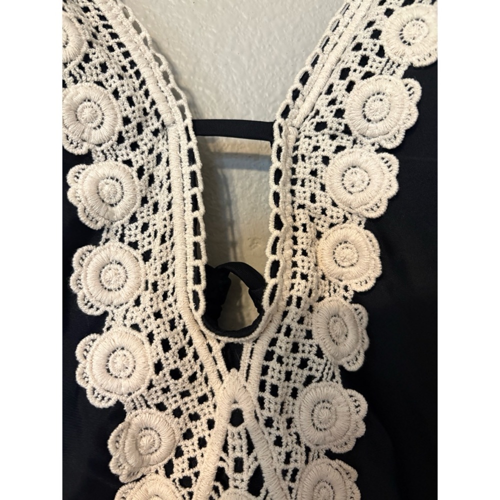 Kona Sol | NWOT Crochet Lace Trim Plunge Halter One Piece Swimsuit (Black/White) - Picture 5 of 7